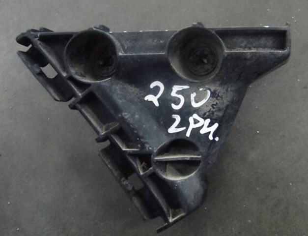 Направляющая заднего бампера, левая 5257633080 TOYOTA