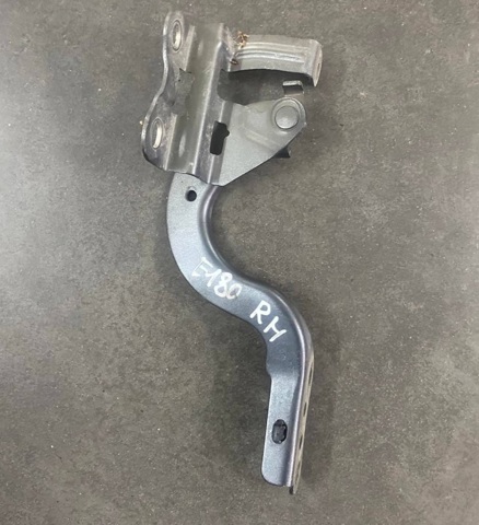 Петля капота, правая 5341002330 TOYOTA