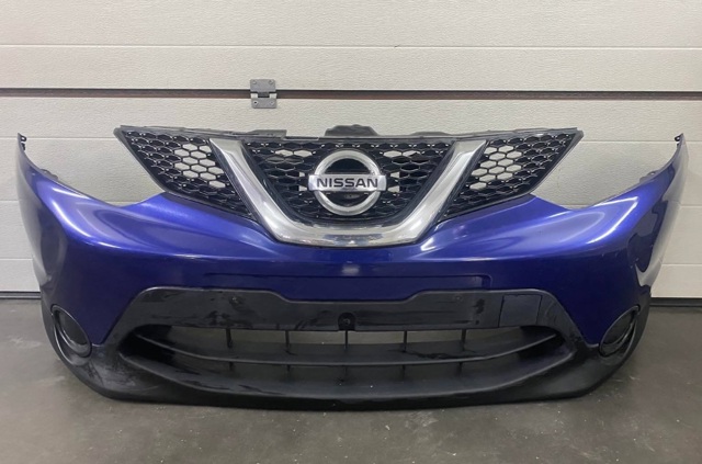 Бампер на авто Ниссан Кашкай II