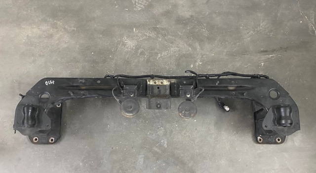 Балка бампера переднего 6400A781 MITSUBISHI