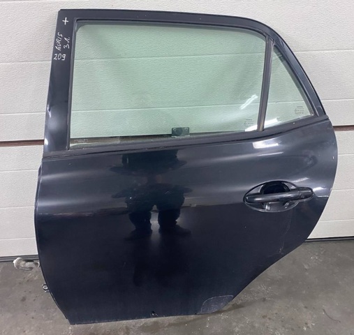 Задняя левая дверь 6700402260 TOYOTA
