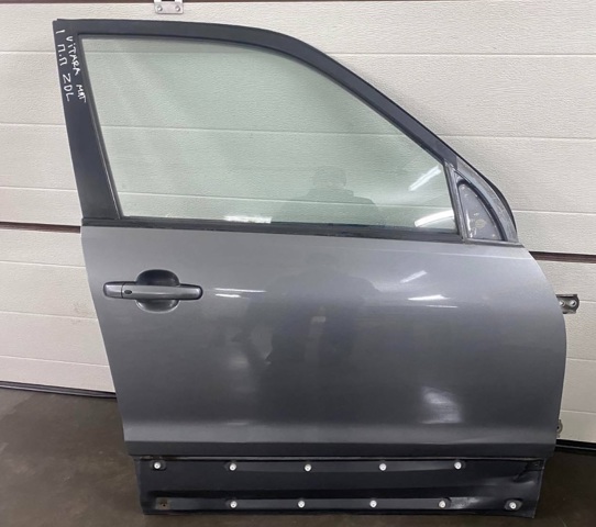 Пассажирская передняя дверь 6800165843 SUZUKI