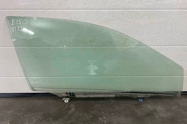 Стекло двери передней правой 6810112A80 TOYOTA