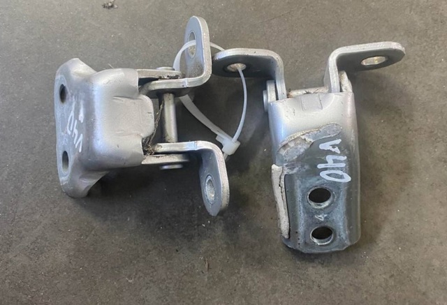 Завеса двери передней левой 6874033020 TOYOTA