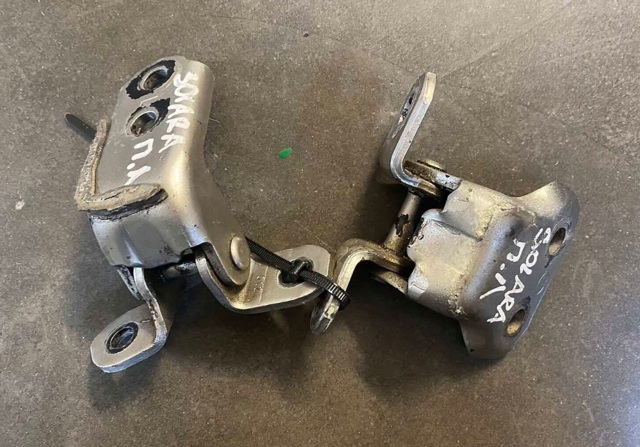68740AC010 TOYOTA Петля двери передней левой купить в Сумы