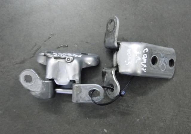6876006010 TOYOTA Петля двери задней левой купить в Днепр