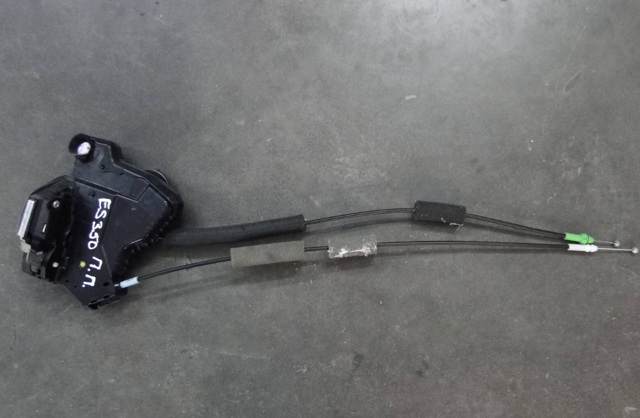 Замок передней пассажирской двери 6903006200 TOYOTA
