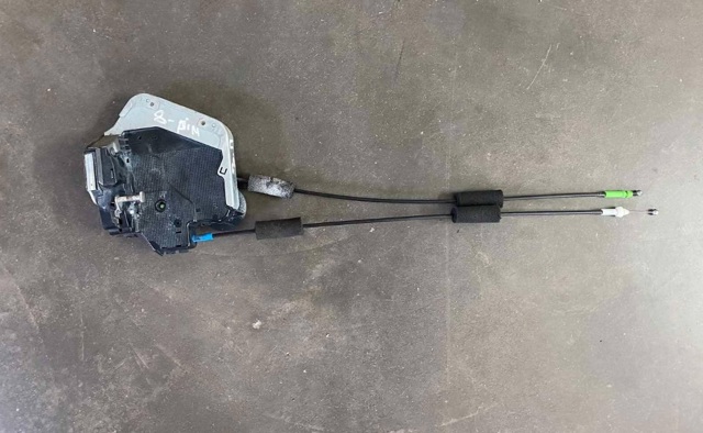 Замок задней двери, правой 6905060071 TOYOTA