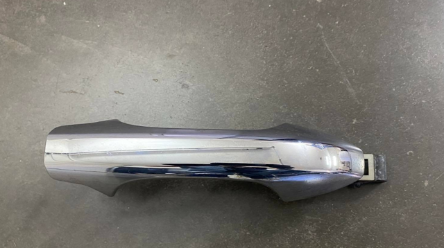 Ручка передней двери наружная, правая 72140SWWE01ZA HONDA