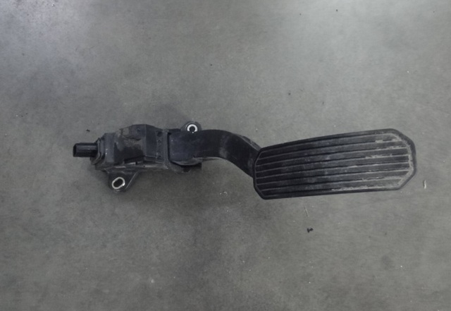 7811007010 TOYOTA Педаль газа (акселератора) купить в Черкассы