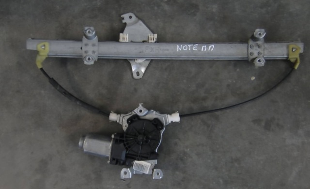 Стеклоподъемник передней правой двери 807009U000 NISSAN