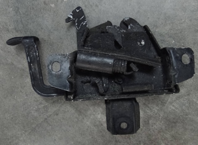 HYUNDAI 811303K000 Замок капота в наличии Хмельницкий