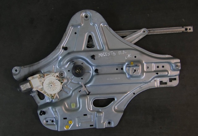 824502G010 HYUNDAI купить в Хмельницкий