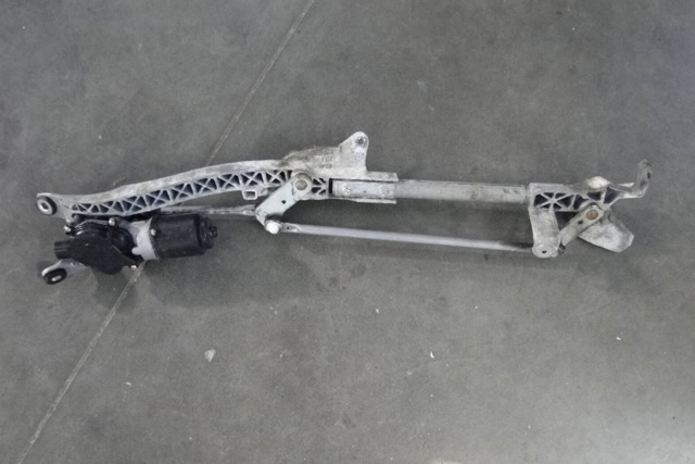 Трапеция дворников 8251A032 MITSUBISHI