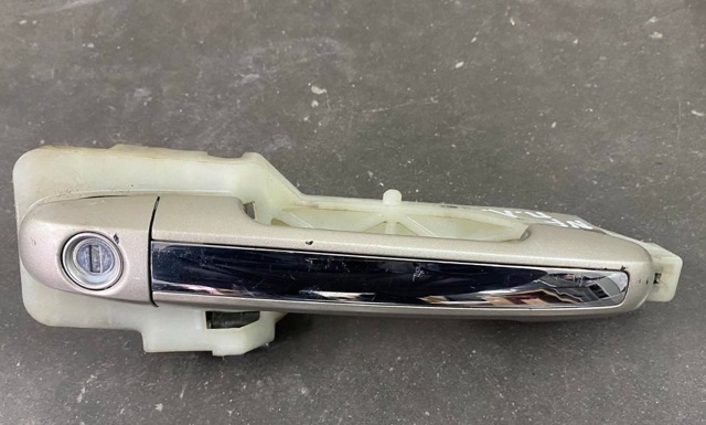 826513K500 HYUNDAI Ручка двери передней наружная купить в Чернигов