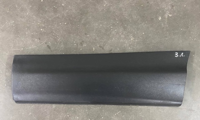 Молдинг двери задней левой 828714EA0A NISSAN
