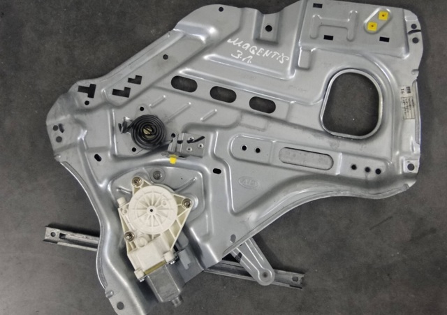 HYUNDAI 834602G000 Мотор стеклоподъемника двери передней правой в наличии Львов