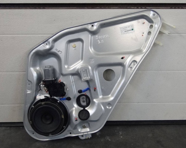 HYUNDAI 834603K001 Мотор стеклоподъемника двери задней правой в наличии Львов