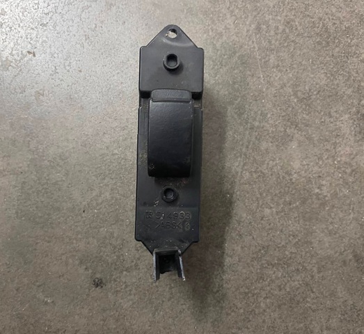 Кнопка подъемника переднего правого стекла 8608A022 MITSUBISHI