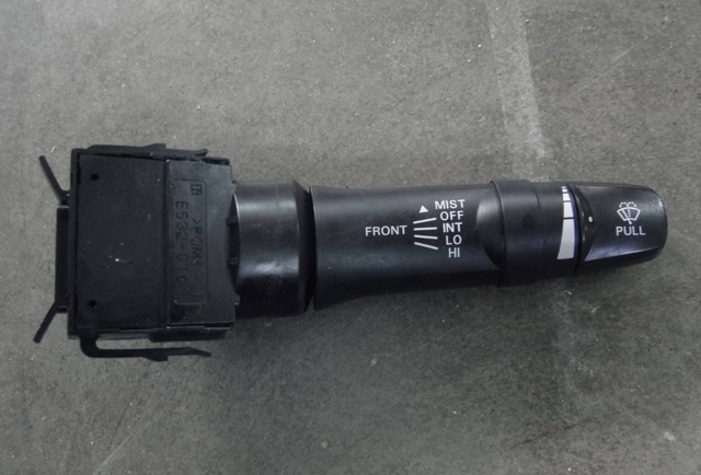 Правый подрулевой переключатель  8612A020 MITSUBISHI