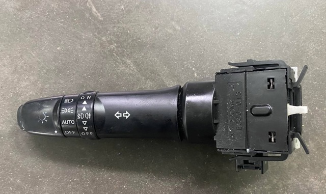 Левый подрулевой переключатель 8614A060 MITSUBISHI