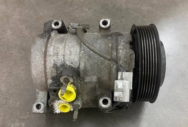 Насос кондиционера 8832006080 TOYOTA