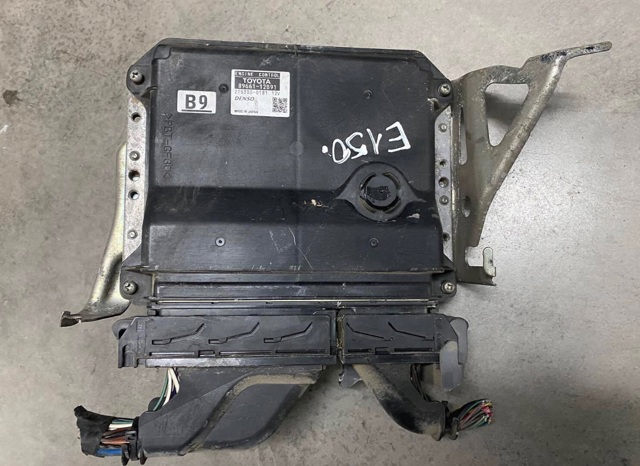 Модуль управления двигателем 8966112B91 TOYOTA