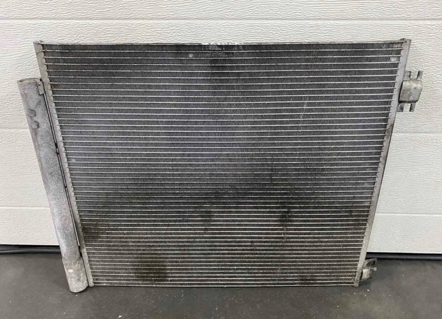 Конденсатор системы охлаждения 921004EA0A NISSAN