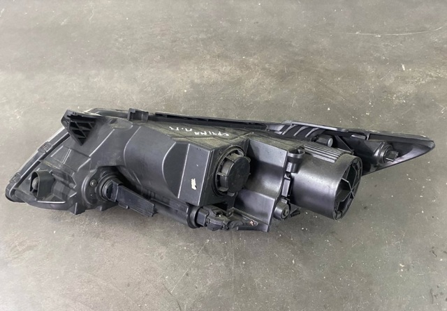 921022T141 HYUNDAI Фара правая купить в Чернигов