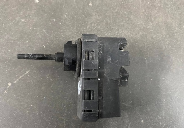 Регулятор высоты фары 921301E000 HYUNDAI