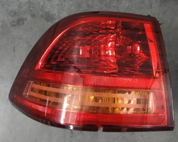 Фонарь задний 924012G010 HYUNDAI