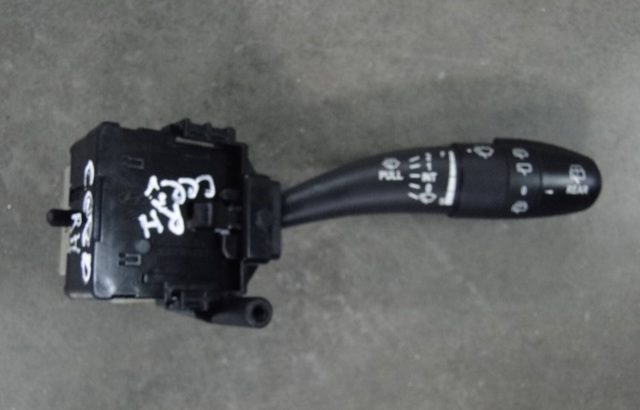 Переключатель подрулевой, правый 934201H200 HYUNDAI