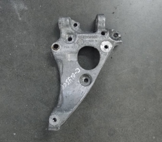 Кронштейн компрессора кондиционера 9672950980 PEUGEOT