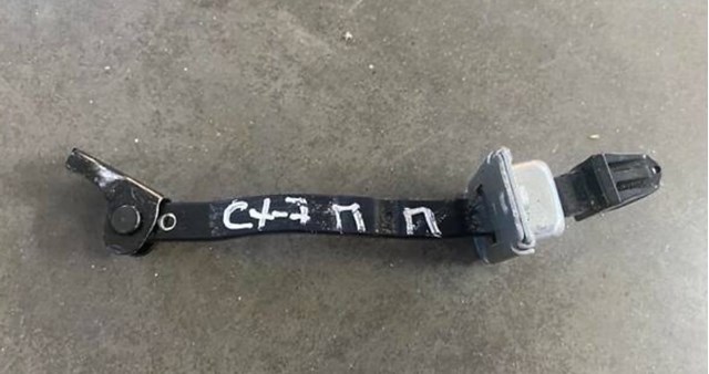 Ограничитель открывания двери EG2158270R MAZDA