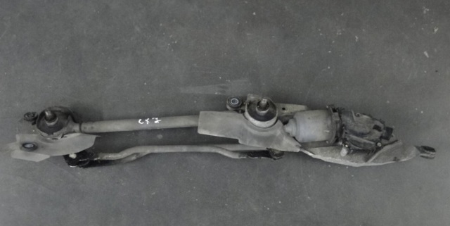 Мотор стеклоочистителя лобового стекла EG2167340 MAZDA