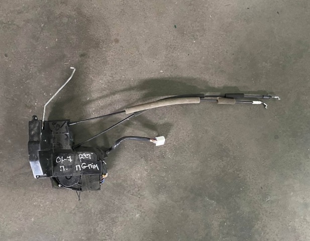 Замок передней пассажирской двери EH1458310E MAZDA