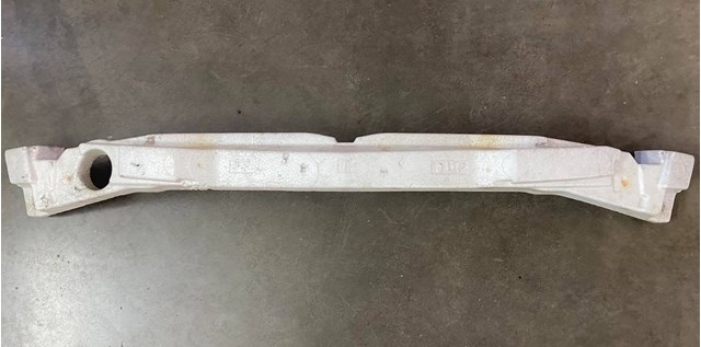 Наполнитель бампера переднего EH6250111 MAZDA