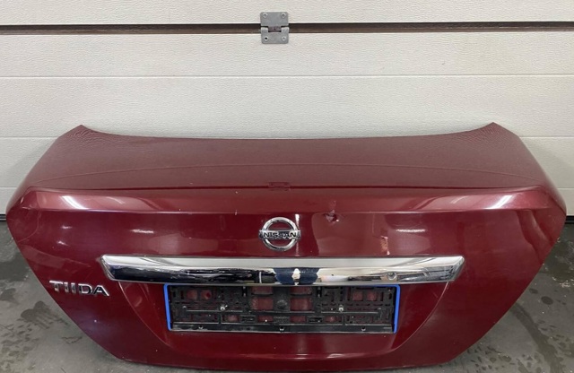 Крышка багажника H4300EM1MA NISSAN