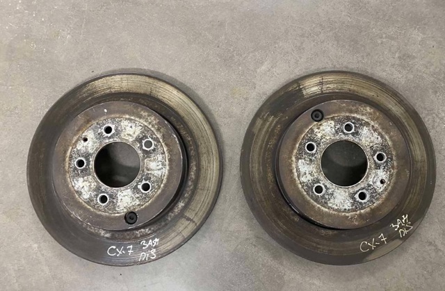 Задний тормозной диск L23226251 MAZDA