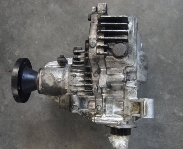 LN0527500 MAZDA Раздатка купить в Чернигов