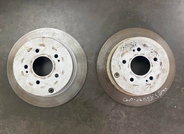 MITSUBISHI MR955407 Диск тормозной задний в наличии Ужгород