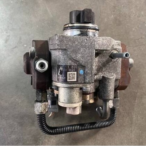 Насос топливный высокого давления R2AA13800 MAZDA