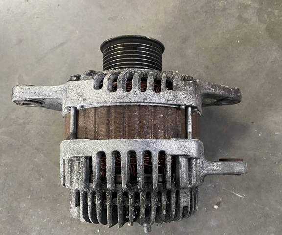 MAZDA R2AA18300B Генератор в наличии Чернигов