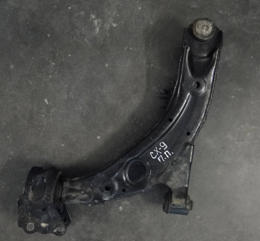 Нижний правый рычаг передней подвески TD1134300B MAZDA