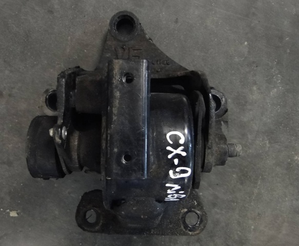 Подушка (опора) двигателя, левая TD1139070 MAZDA