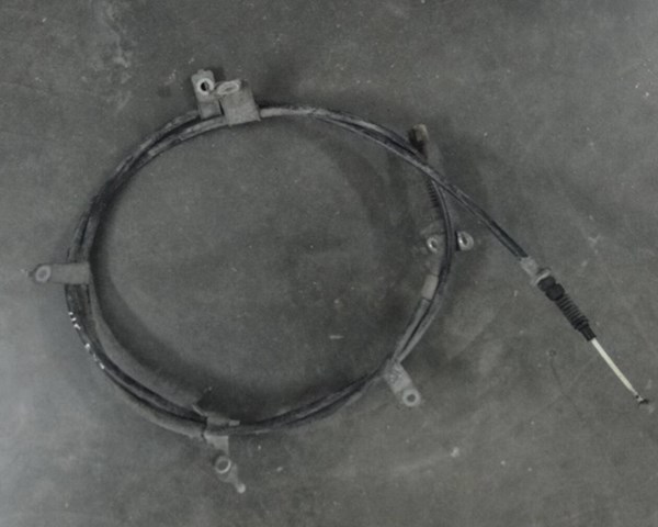 Трос стояночного тормоза задний правый TD1144410 MAZDA