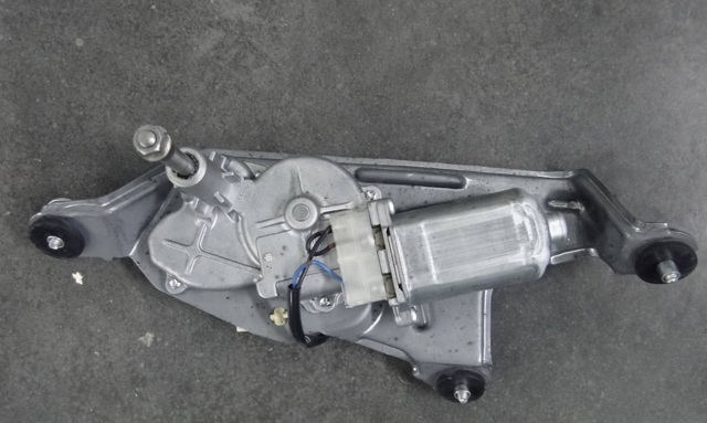 Мотор стеклоочистителя заднего стекла TD1167450A MAZDA