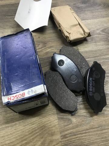 Тормозные колодки 0986424610 BOSCH