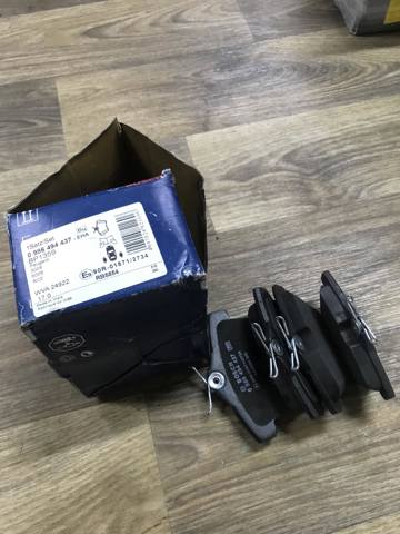 Задние дисковые колодки 0986494437 BOSCH