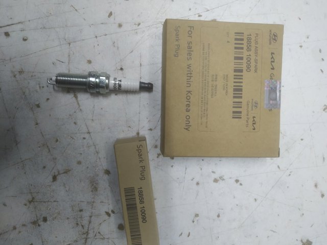 Свечи зажигания 1885810090 HYUNDAI